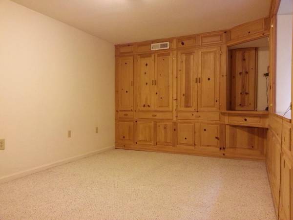 $1,200 / 1br - 230ft2 - Spacious Room with Private Bathroom - 5 mins to BART (millbrae)63847022891267120