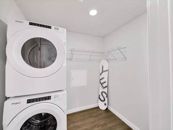$2,338 / 1 hab - 712 pies² - ¡Amplio y cómodo apartamento de 712 pies cuadrados, 1 habitación, 1 baño! ¡Ahora disponible para visitar! (Kirkland)63688607924483123
