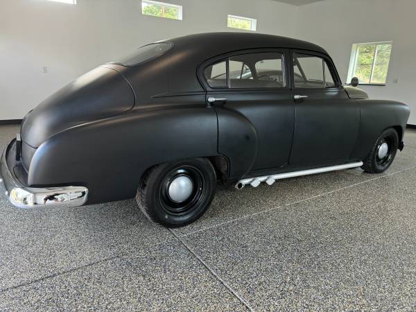 Sedán Fleetline de 4 puertas de 1949 - $24,000 (Morrison)63621807613315122