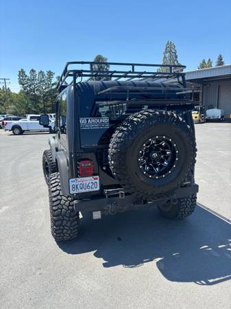 2004 JEEP WRANGLER 4 X 4 - $12,500 (santa rosa)63469883638403123
