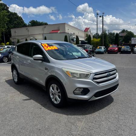 2017 FORD ESCAPE SE *BUY HERE PAY HERE* (919)243-1060 - $5,600 (Clayton)63470076942849121