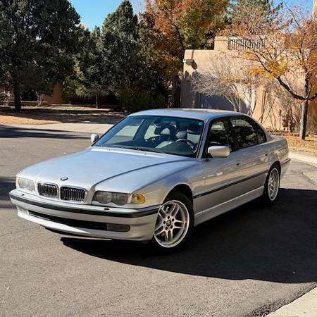 2001 BMW 740iL Sport Package Model 1