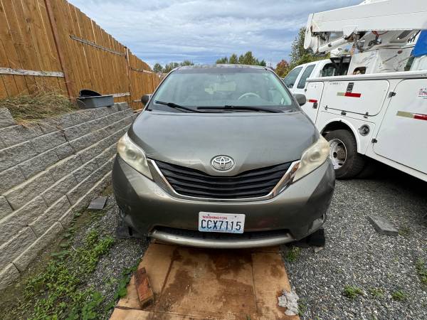 2011 Toyota Sienna LE AWD - $4,999 (Bellevue)63617918902273121