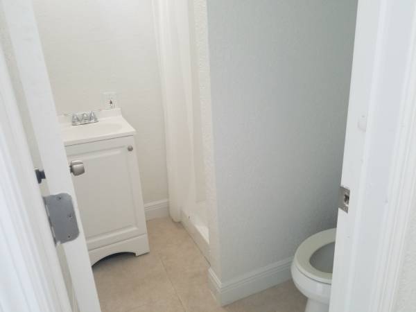 Studio/Efficency for rent 1