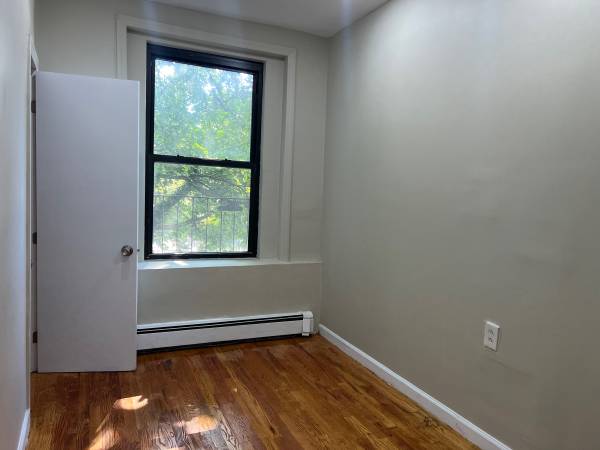 $2,399 / 2br - XL 2 bedroom + roof access close to L train! (Bushwick)63880471628929122