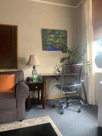 $245 Shared Therapy-style Corner Office for Rent (santa cruz)63834315440259122
