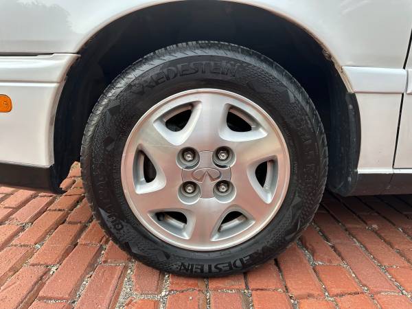 1995 Infiniti G20 - $6,000 (Squirrel Hill)63625169337731124