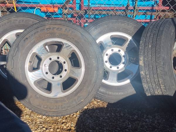 8 x 17 Dodge Aluminum Alloy Wheels 1