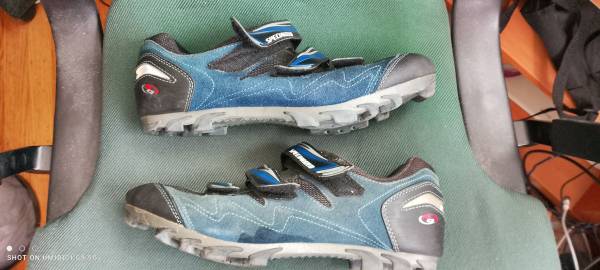 Specialized MTB Shoes (LIKE NEW) 1