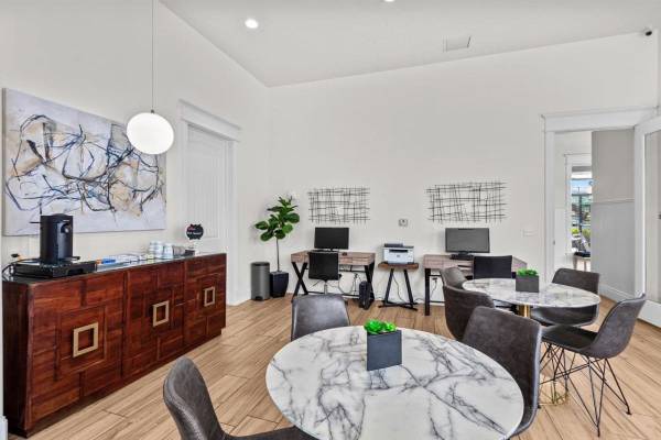 $1,399 / 1br - 904ft2 - Enjoy one month free on select apartments! (6626 Chapel Hill Blvd, Pasco, WA)63838122439041124