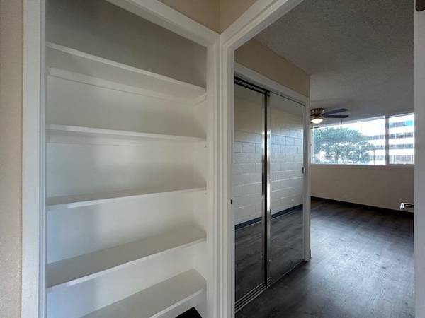 $2,652 / 2br - 778ft2 - Conveniently located to schools, highway, and shopping (Punahou and Young)63939528138754124