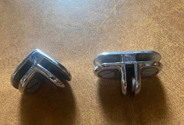 3 Way Chrome Glass Connectors 1