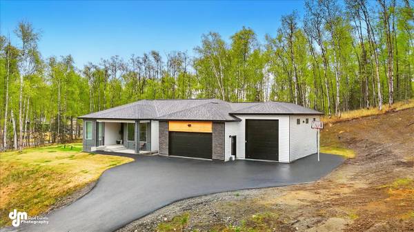 $645,000 / 3br - 2100ft2 - MODERN WASILLA LIVING! (3407 W. Charlies Ridge Drive) (Wasilla)63991794304515120