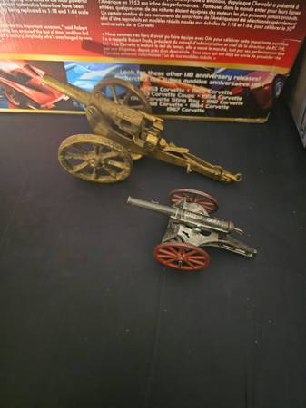 2 diecast cannons both work - $60 (Horn lake.ms)62952593641859121