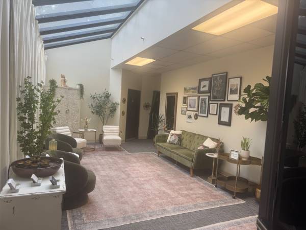 $1,100 / 144ft2 - 1 Acupuncture Treatment Room Available 10/1 (Tigard)63870108887937120