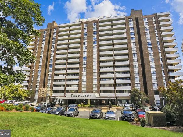 Stylish 1BR Condo with 1.5 Baths in the Heart of the City of Alexandria! 1