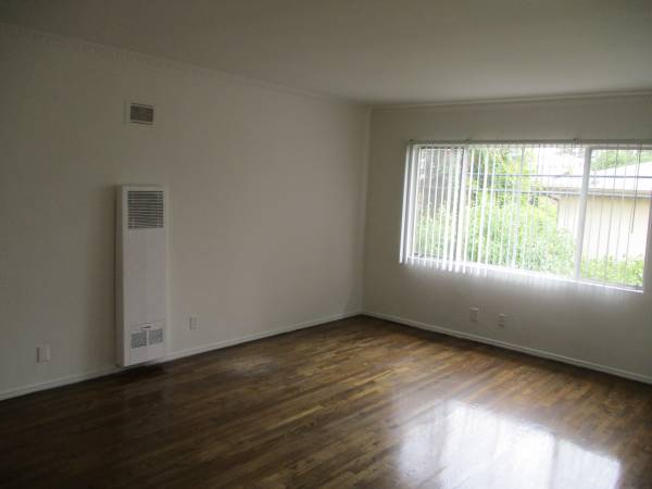 $2,295 / 2br - ********************WLA Lower Front 2+2****************************** (1514 Shenandoah St.)64035738697475121