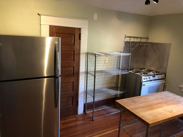 $2,500 / 2hab - 1400ft2 - CASA ABIERTA, miércoles 24/9/25 4-6 PM "THE ASH HOUSE"... Ático (1025 SE ASH ST., Suite 200, PORTLAND, OR)63820824664323123