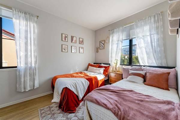 9-Foot Ceilings, Large Windows, Workspaces 1