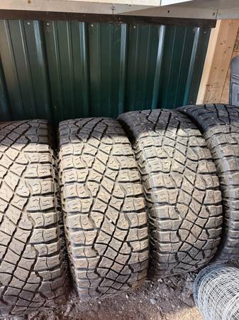 4 Goodyear Wrangler RT tires 1