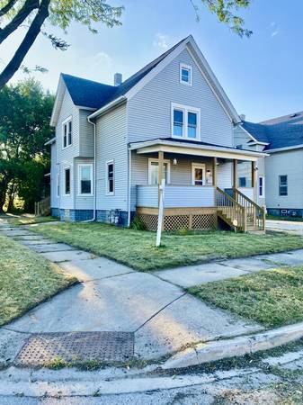 $1,350 / 1br - 1200ft2 - Huge 1 BR Just Rehabbed in Kenosha! (Kenosha)63846719112579121