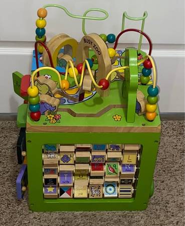 Wood Activity Cube 1