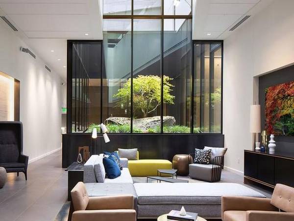 $2,577 / 1br - 717ft2 - Indoor pet lounge & outdoor pet terrace, 24/7 Concierge Team (Underground, assigned spaces)63852482648323122