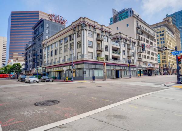 $2,695 / 1br - 1 MONTH FREE - Parking Structure, Distinct Plans - Near the Freeway (Gaslamp Quarter / Downtown)63998603722499122