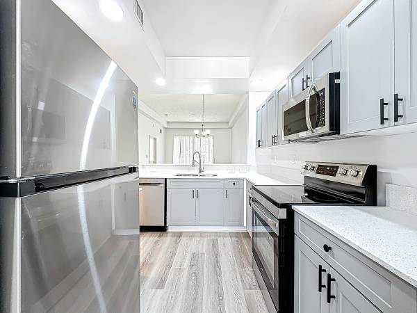 $2,375 / 2br - 1200ft2 - Rental Available-Immediate Move in! (West Palm Beach)63983674778115121