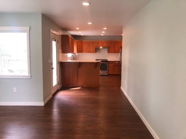 $2,700 / 4br - 2074ft2 - 805 NW Fisk (Pullman)63980821892483124