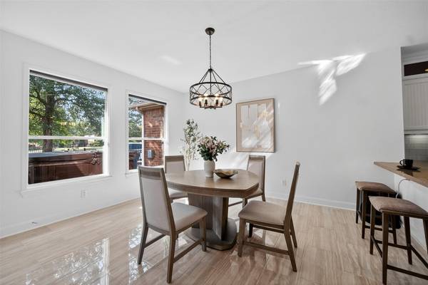$769,000 / 4br - 3711ft2 - +++**FORMER MODEL HOME w/timeless craftsmanship in Frisco*4Beds*3Baths (Frisco, Texas)63796304253825124