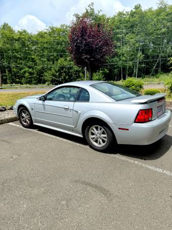 2004 Mustang Anniversary Edition Collectors Car - $2,500 (Hoquiam)63622857854337122
