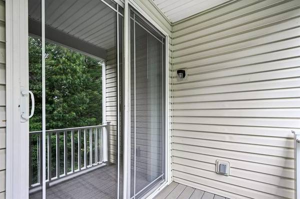 $1,484 / 2br - 1018ft2 - Fantastic neighborhood! Great 2 bed, 2 bath, 1018 Sq Ft! (Coatesville)64046034351875120