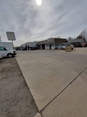 $2,500 / 1100ft2 - Almacén oficinal / Espacio para tienda, tinte para ventanas (NW Denver)63666649993347122