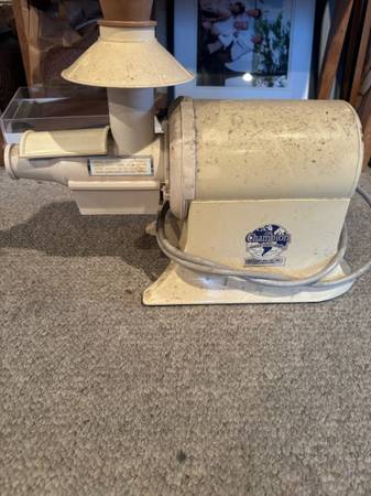 Champion Juicer 1