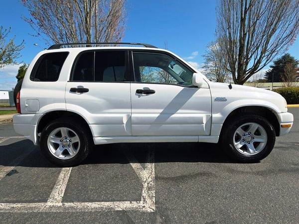 2002 Suzuki Grand Vitara V6 4X4 / NEW TIRES / 1-OWNER / 39,000 MILES - $12,995 (+ M  M Investment Cars - Portland)63617339137537123