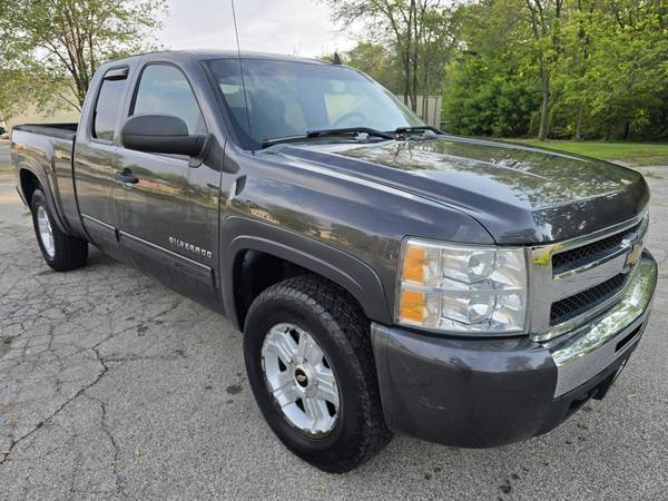 2010 CHEVROLET SILVERADO 1500 - $3,999 (ZION ILLINOIS)63618920043651122