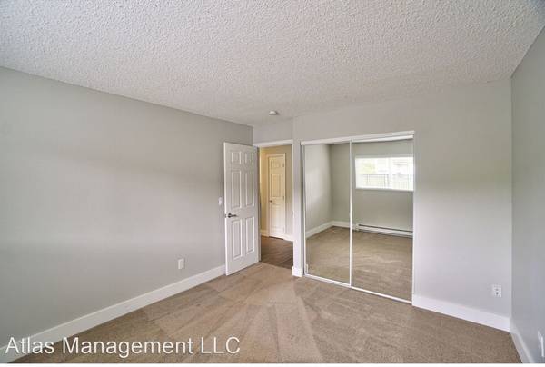 $1,299 / 1br - 508ft2 - Modern Finishes, Reserved Carport Parking (150 SW Eastman Pkwy #24, Gresham, OR)63914972268930123