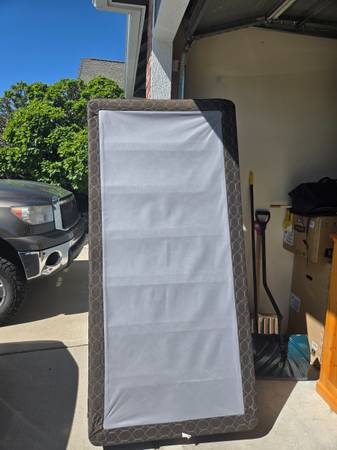 Box spring 1