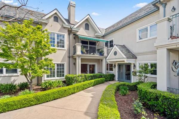 Experience the best of downtown Los Altos living in this beautiful 1