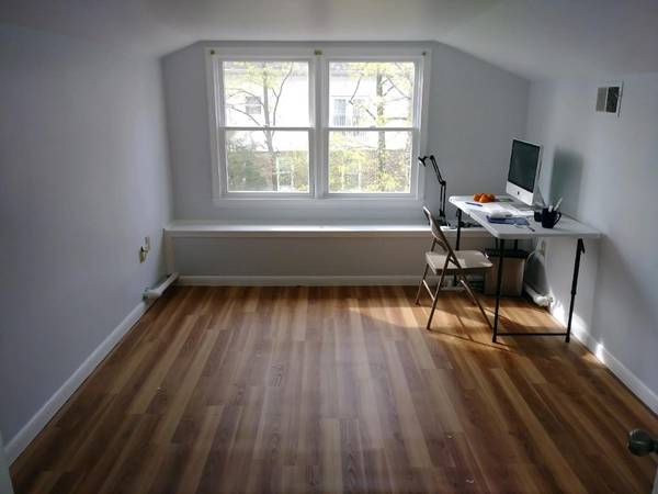 $750 Bright and beautiful room!! Everything included (Lincolnia Rd)63822605054977120