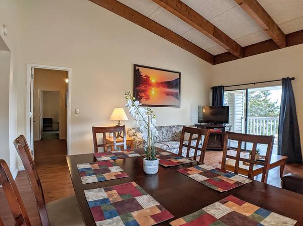 $1,850 / 2br - 1320ft2 - 2 Bedroom 2 Bath Cedar Lodge Condo for WINTER RENTAL Oct 3rd - May 31 (Laconia)63656278172417122