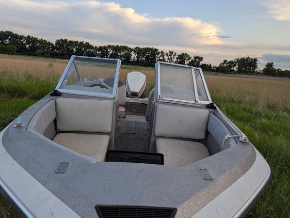 Barco - $1800 (Watertown)63437631741187124