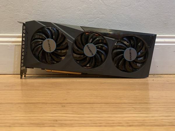 AMD RX6600 Gigabyte Eagle GPU 1