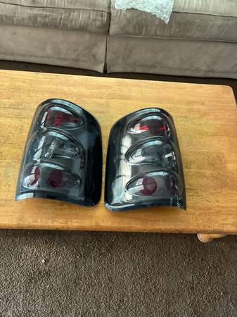 Tail lights 1