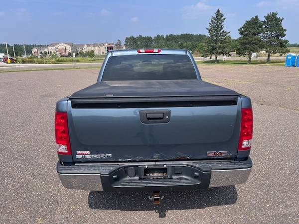 2013 GMC Sierra 1500 Edición Nevada SL 4x4 99 mil millas - $13.995 (Cambridge)63470070232835123