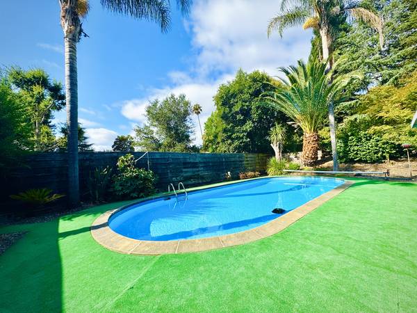 $2,700 / 4br - 2100ft2 - HABITACIÓN EN ALQUILER - Casa recién remodelada (4bd/2ba) en media hectárea con piscina (santa rosa)63667924844801122