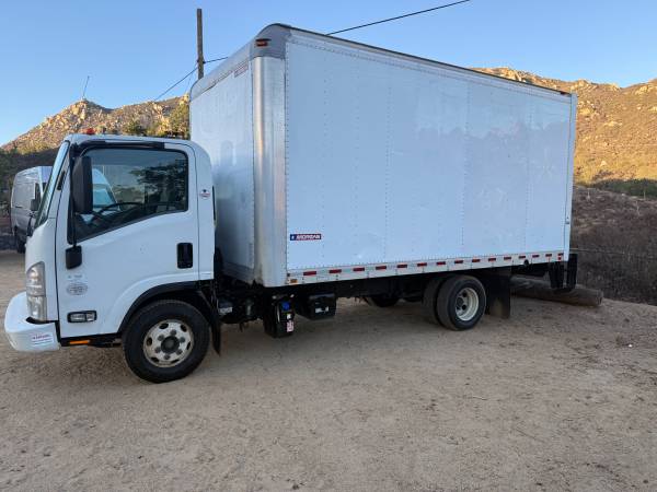2018 Isuzu NPR HD 16” - Photo 7