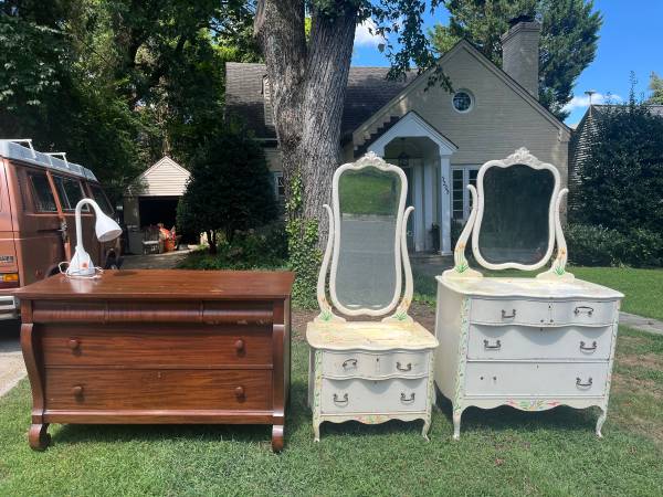 Curb Alert - dressers 1