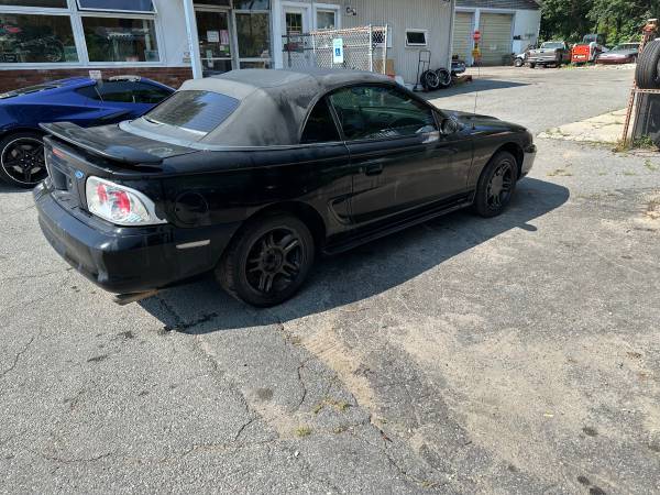 Ford mustang gt low miles - $2,500 (Middleboro)63623753896833122